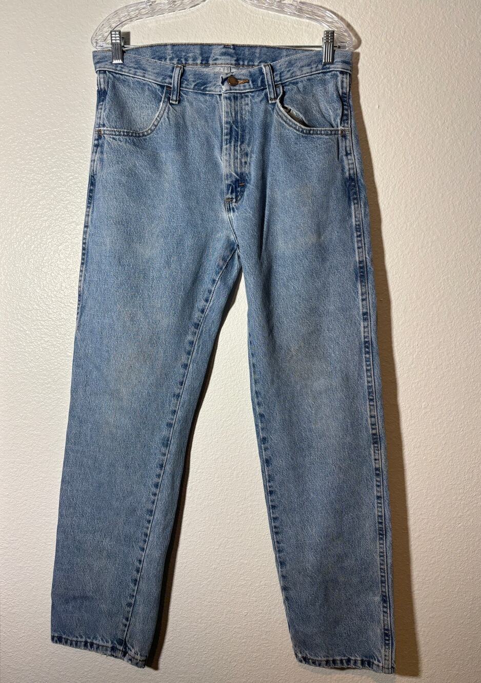 Rustler Men's Size 32X32 Regular Fit Straight Leg Denim Blue Jeans Light Wash